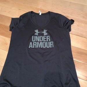Women’s Under Armour heat gear top